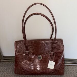 Elegant Brown Crocodile-Embossed Women's lapdog Bag